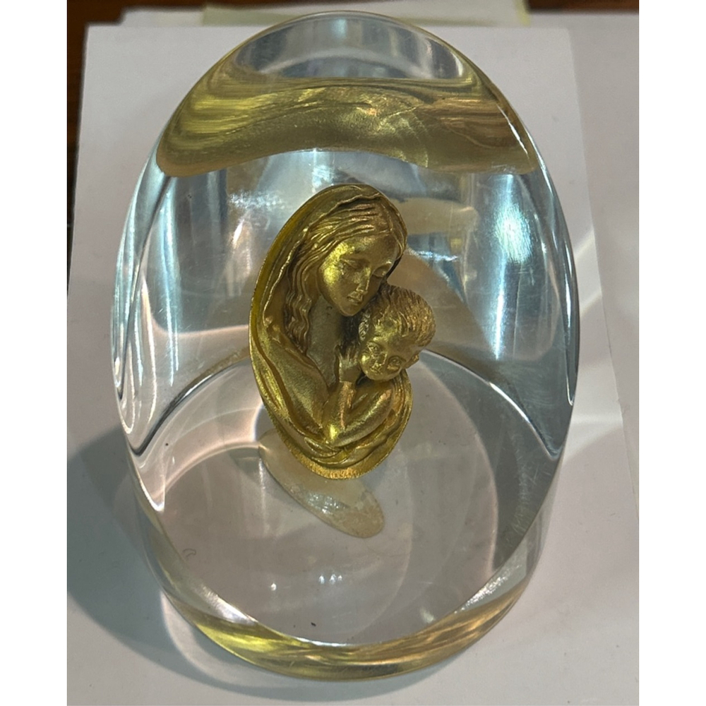 Creed Clear & Gold Madonna & Child Decor acrylic Paperweight One Size